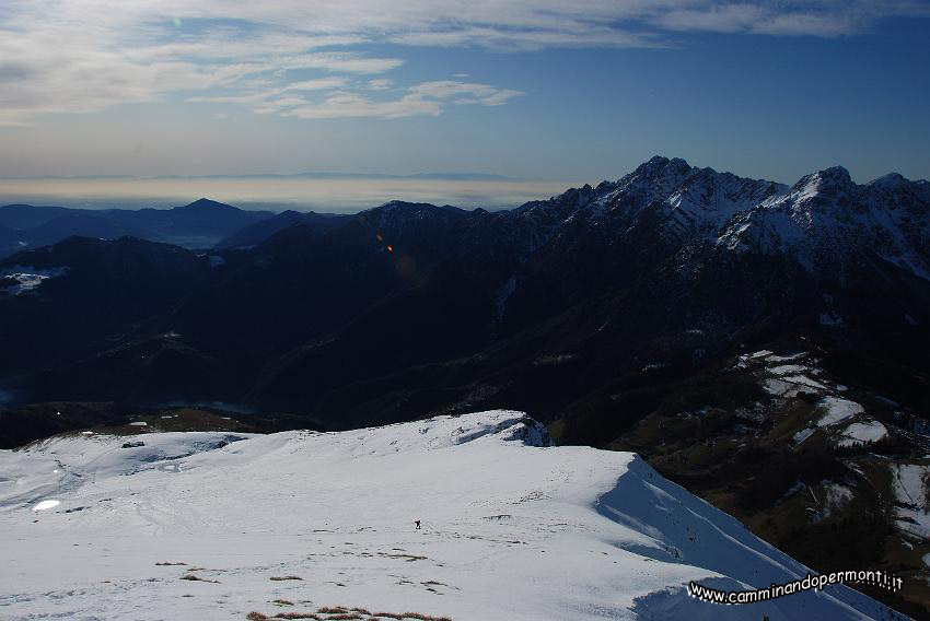 09 14279 Panorama alle nostre spalle.jpg
